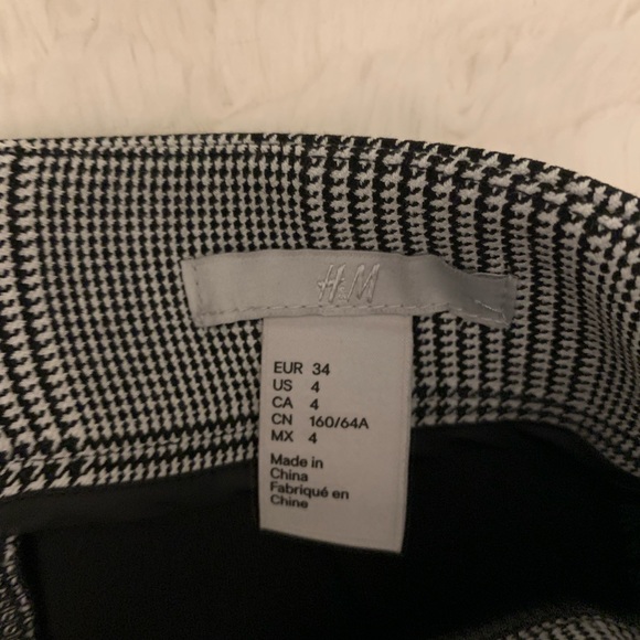 H&M Houndstooth Mini Skirt With Pockets - Picture 8 of 8